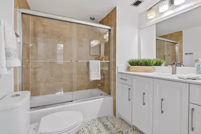 3300 W Rolling Hills Cir #302, Davie, FL 33328 - Photo 13