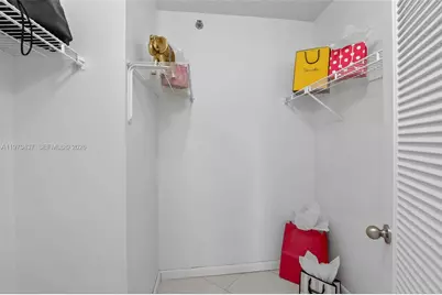 3300 W Rolling Hills Cir #302, Davie, FL 33328 - Photo 21