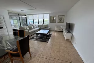 20381 NE 30th Ave, Aventura, FL 33180 - Photo 5