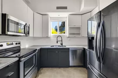 6014 SW 22nd St, Miami, FL 33155 - Photo 9