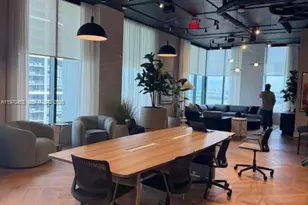 121 NE 5th St, Miami, FL 33132 - Photo 17