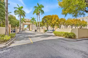 7400 W 20th Ave, Hialeah, FL 33016 - Photo 11
