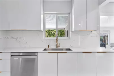 4440 NE 17th Ave, Oakland Park, FL 33334 - Photo 13