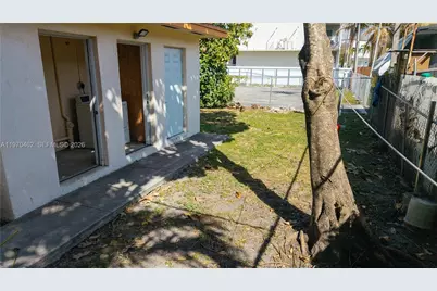 1330 NW 5th St #5, Miami, FL 33125 - Photo 29