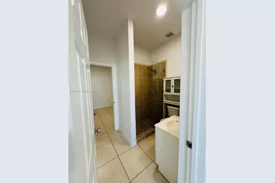 1330 NW 5th St #5, Miami, FL 33125 - Photo 41