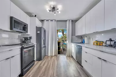 7020 NW 173rd Dr #505, Hialeah, FL 33015 - Photo 7