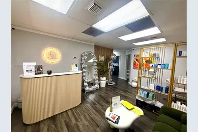 1250 E Hallandale Beach Boulevard, Hallandale Beach, FL 33009 - Photo 1