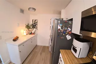 10303 Sunrise Lakes Blvd, Sunrise, FL 33322 - Photo 19