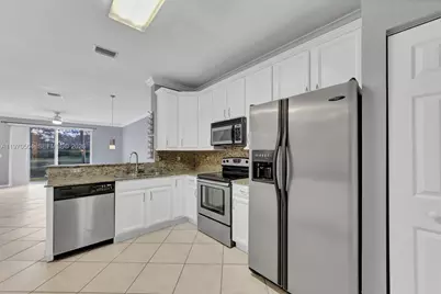 2590 Cordoba Bnd #2590, Weston, FL 33327 - Photo 5