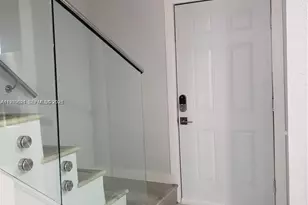 8031 NW 8th St, Miami, FL 33126 - Photo 7