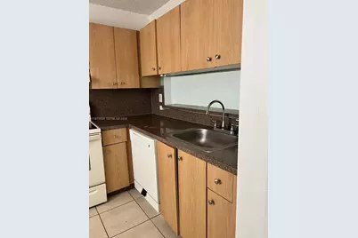 3470 Foxcroft Rd #307, Miramar, FL 33025 - Photo 7