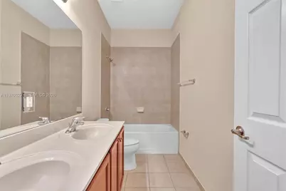 3236 NW 31st Ter, Oakland Park, FL 33309 - Photo 19