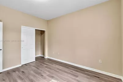 3236 NW 31st Ter, Oakland Park, FL 33309 - Photo 15