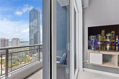 60 SW 13th St #2204, Miami, FL 33130 - Photo 3