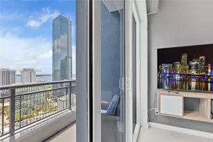 60 SW 13th St, Miami, FL 33130 - Photo 3