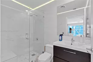 60 SW 13th St, Miami, FL 33130 - Photo 13