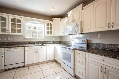 7619 Kismet St, Miramar, FL 33023 - Photo 7