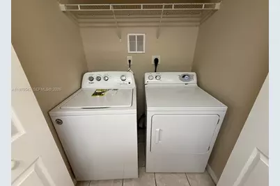 11401 NW 89th St #222, Doral, FL 33178 - Photo 9