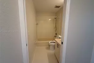 8936 W Flagler St, Miami, FL 33174 - Photo 33