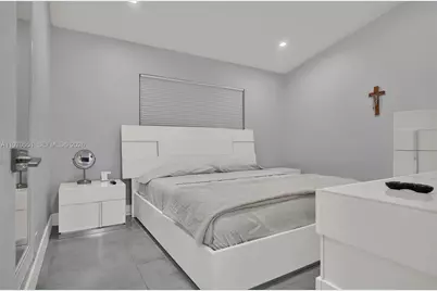 17032 NW 63rd Pl, Hialeah, FL 33015 - Photo 7