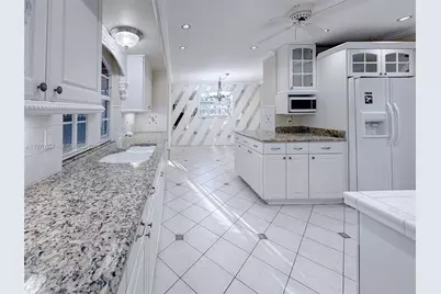 7900 SW 143rd St, Palmetto Bay, FL 33158 - Photo 11