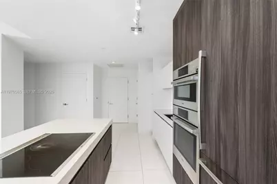 851 NE 1st Ave #3202, Miami, FL 33132 - Photo 11