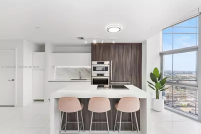 851 NE 1st Ave #3202, Miami, FL 33132 - Photo 5