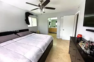 9729 Hammocks Blvd, Miami, FL 33196 - Photo 15