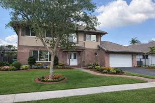 801 Amherst Ave, Davie, FL 33325 - Photo 1