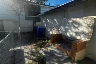 1919 SW 2nd St, Miami, FL 33135 - Photo 21