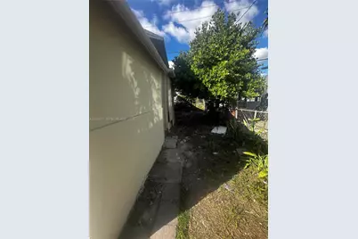 1919 SW 2nd St #c, Miami, FL 33135 - Photo 19