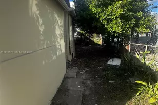 1919 SW 2nd St, Miami, FL 33135 - Photo 19