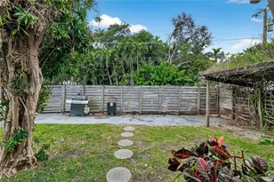 8620 NE 2nd Ave, El Portal, FL 33138 - Photo 43