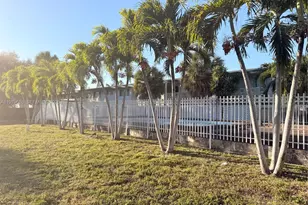 941 NE 169th St, North Miami Beach, FL 33162 - Photo 15