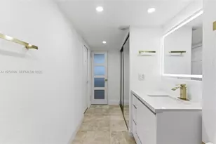 5701 Collins Ave, Miami Beach, FL 33140 - Photo 19
