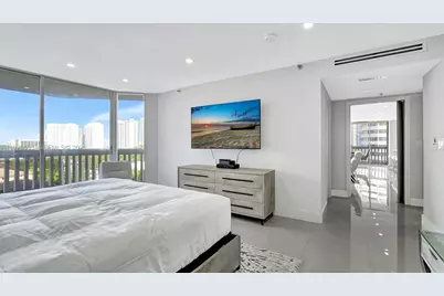 1000 E Island Blvd #1004, Aventura, FL 33160 - Photo 31