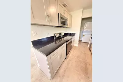 4021 SW 27th St, West Park, FL 33023 - Photo 5