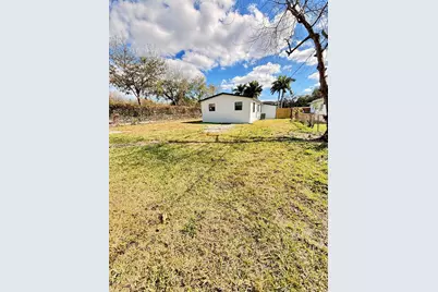 4021 SW 27th St, West Park, FL 33023 - Photo 13