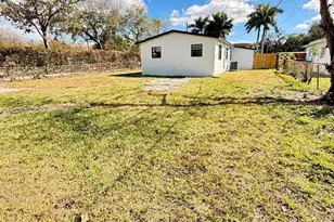 4021 SW 27th St, West Park, FL 33023 - Photo 13