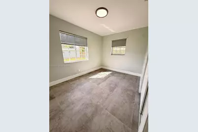 4021 SW 27th St, West Park, FL 33023 - Photo 9