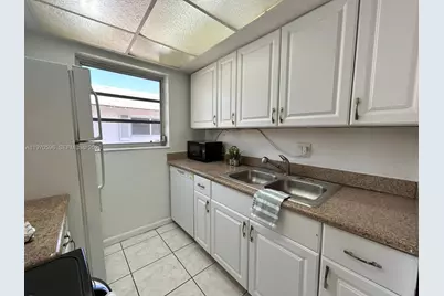 7426 SW 82 St #D222, Miami, FL 33143 - Photo 11