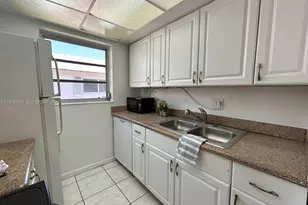 7426 SW 82nd St, Miami, FL 33143 - Photo 11