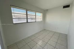 7426 SW 82nd St, Miami, FL 33143 - Photo 7