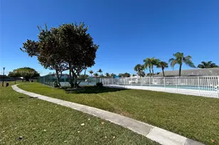 7426 SW 82nd St, Miami, FL 33143 - Photo 33