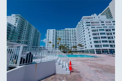5005 Collins Ave #825, Miami Beach, FL 33140 - Photo 1