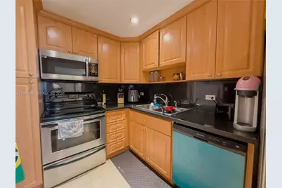 5005 Collins Ave #825, Miami Beach, FL 33140 - Photo 5