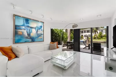 3560 W Fairview St, Miami, FL 33133 - Photo 11