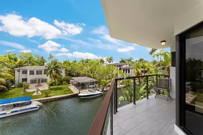 3560 W Fairview St, Miami, FL 33133 - Photo 49