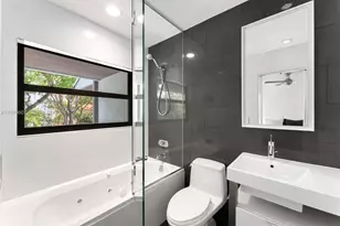 3560 W Fairview St, Miami, FL 33133 - Photo 27