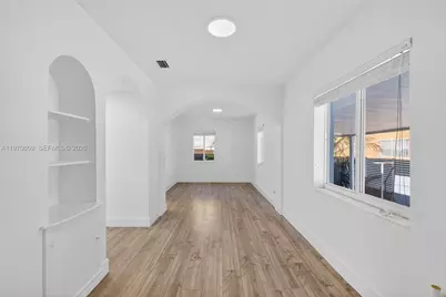 1801 SW 5th St #1801, Miami, FL 33135 - Photo 5